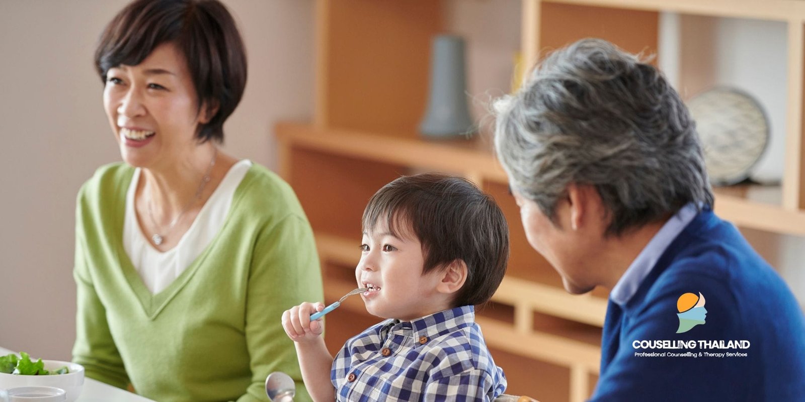 ลูกคนเดียวกับภาระดูแลพ่อแม่ "เหนื่อยกาย เหนื่อยใจ แต่ใครจะเข้าใจเราบ้าง ?