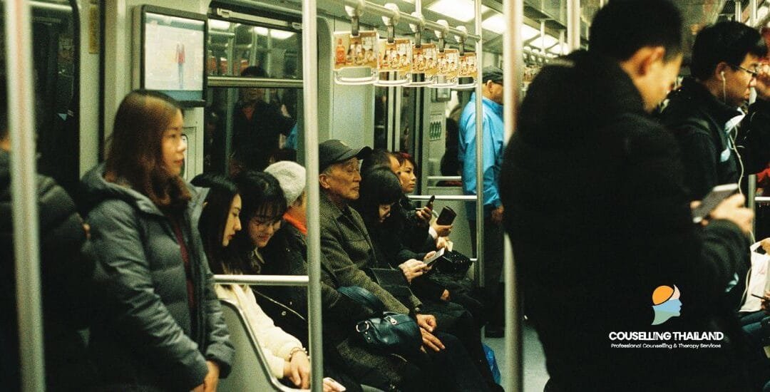 5 วิธีรับมือกับความกดดันจากการเปรียบเทียบตัวเองกับเพื่อน