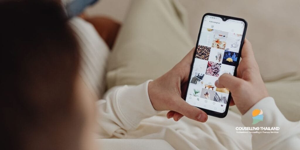 คความกลัวตามคนอื่นไม่ทัน กับ 4 เหตุผลทำไมคนยุคนี้กลัวตกยุค และวิธีปรับความคิดเพื่อไม่ให้สุขภาพใจเสียกลัวตามคนอื่นไม่ทัน