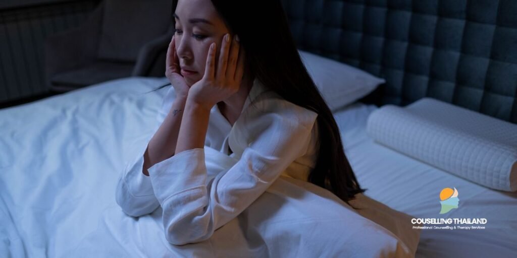 Sunday Night Anxiety: ทำไมหลายคนถึงรู้สึกเศร้าและกังวลทุกคืนวันอาทิตย์ ทั้งที่วันจันทร์ยังมาไม่ถึง